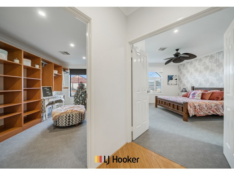 11 Petworth Drive, The Vines WA 6069