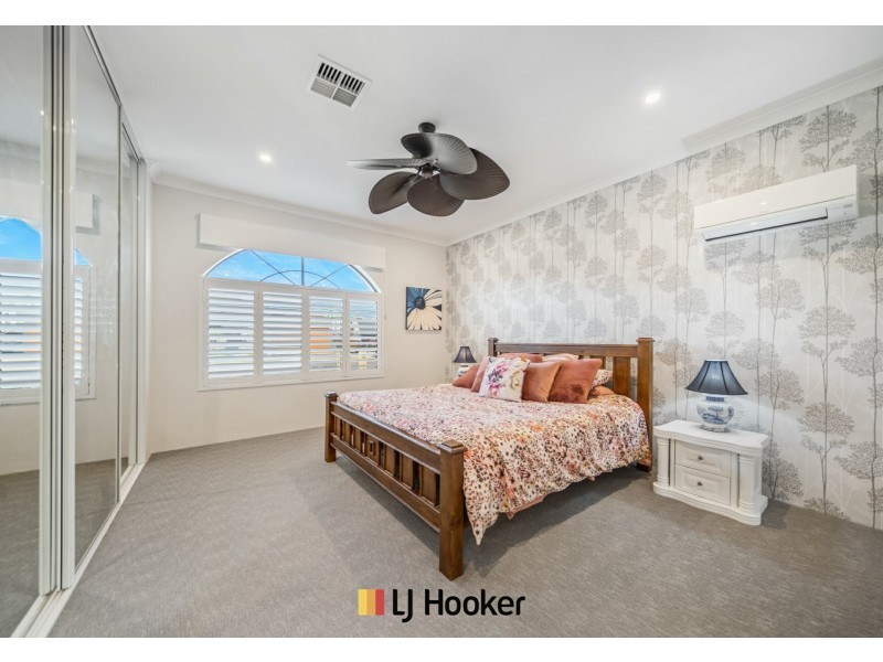11 Petworth Drive, The Vines WA 6069