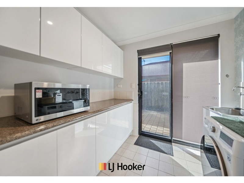 11 Petworth Drive, The Vines WA 6069