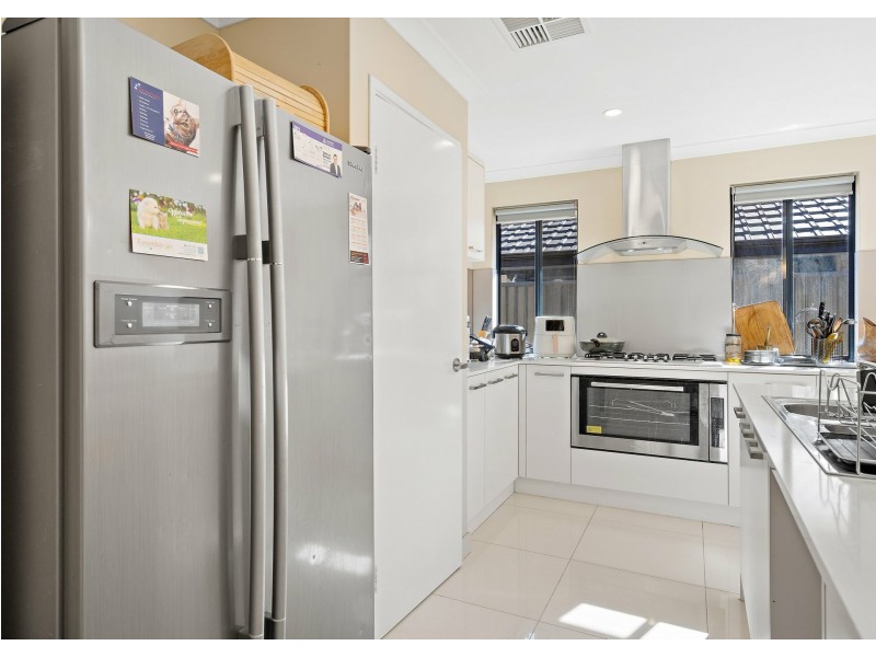 19 Evandale Way, Harrisdale WA 6112