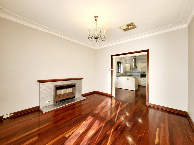 17 Hardaker Street, Eden Hill WA 6054