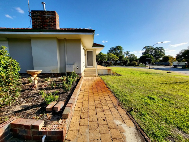 17 Hardaker Street, Eden Hill WA 6054