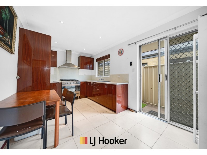 34 Curtis Way, Girrawheen WA 6064
