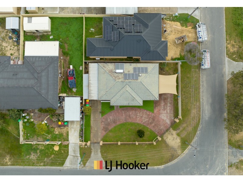 34 Curtis Way, Girrawheen WA 6064