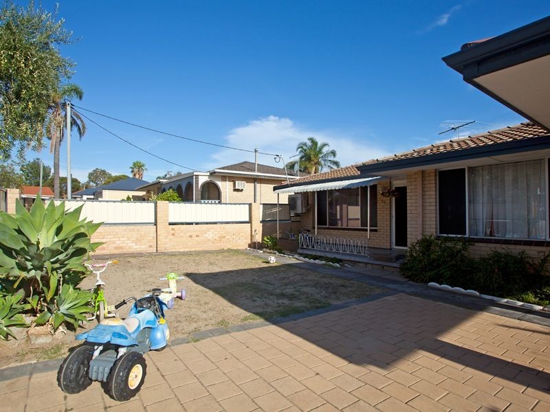 14A Grinstead Way, Balga WA 6061