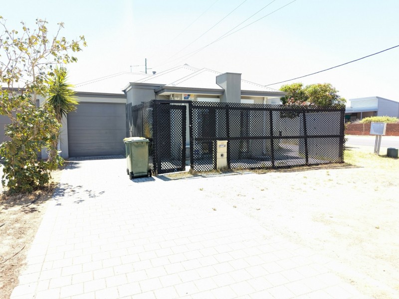 46 Prince St, Queens Park WA 6107