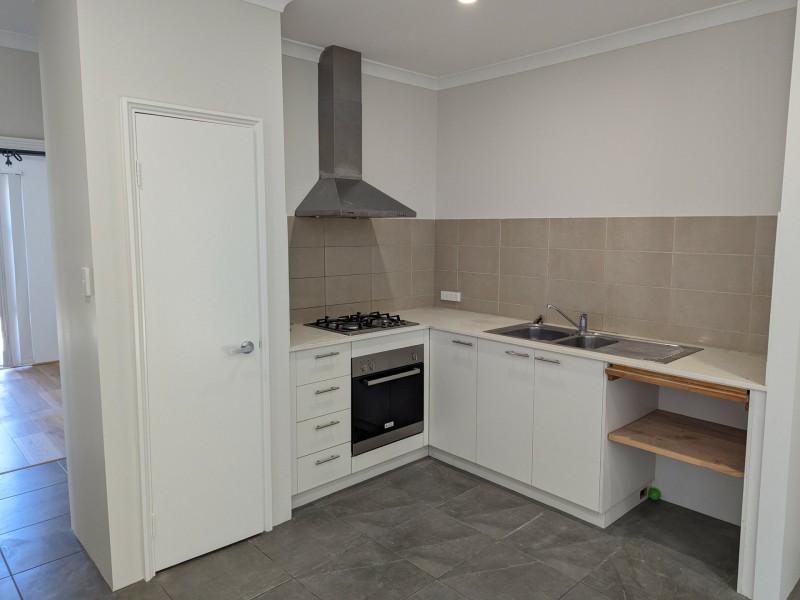 46 Prince St, Queens Park WA 6107