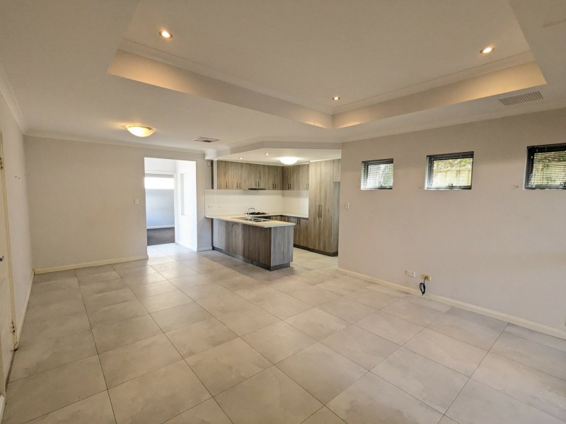 19C Findon Cr, Westminster WA 6061