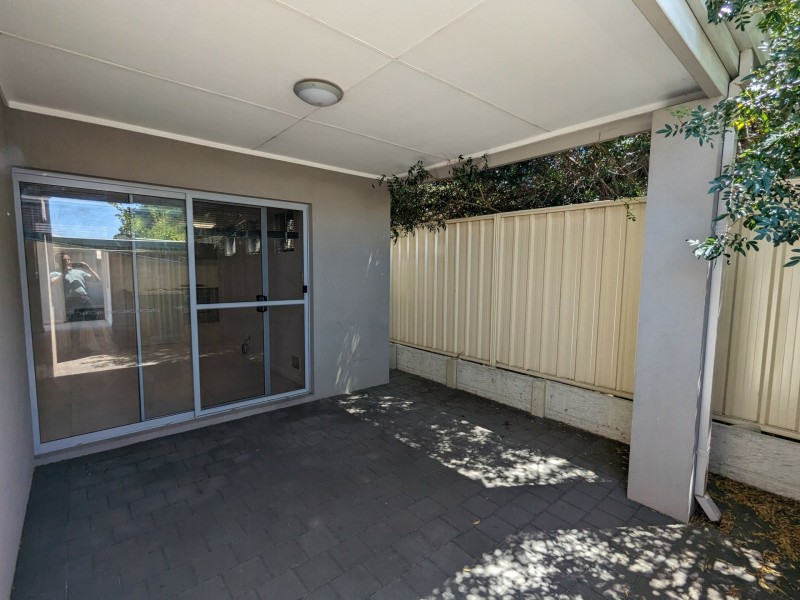 19C Findon Cr, Westminster WA 6061