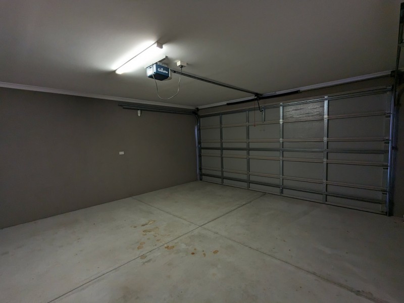 19C Findon Cr, Westminster WA 6061