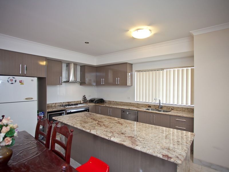 26 Saddler Circle, Mirrabooka WA 6061