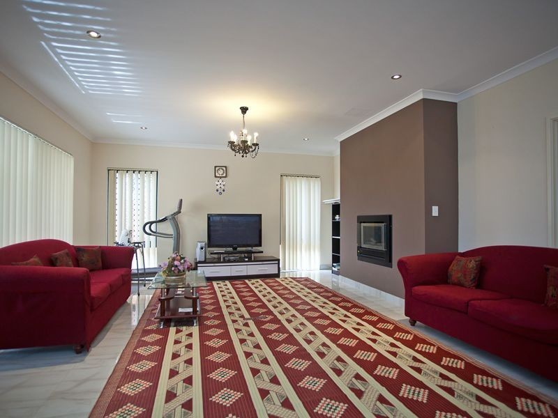 26 Saddler Circle, Mirrabooka WA 6061
