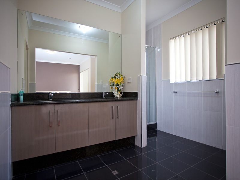 26 Saddler Circle, Mirrabooka WA 6061