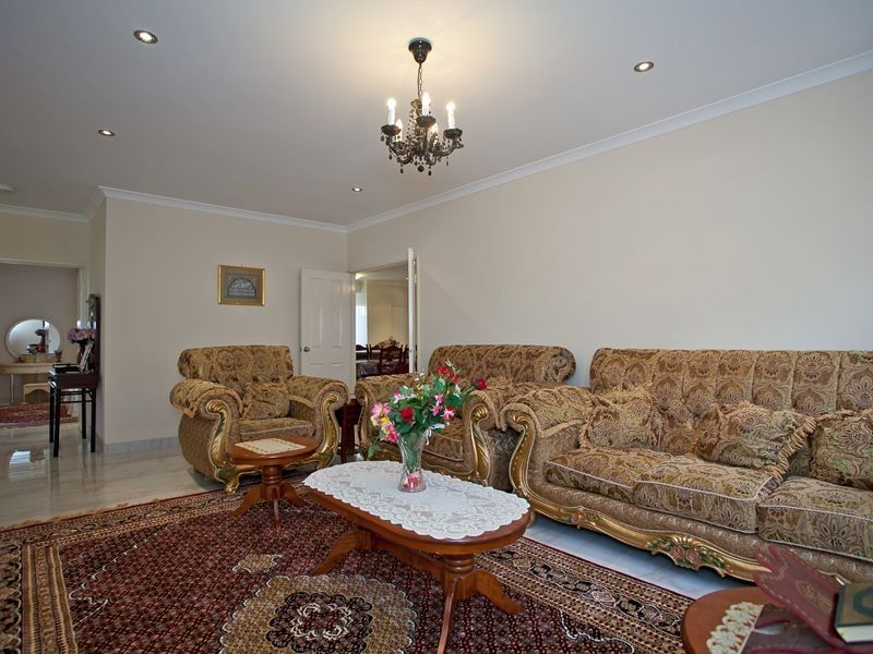 26 Saddler Circle, Mirrabooka WA 6061