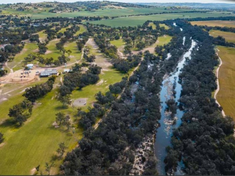 30 Simmons Road, Beverley WA 6304