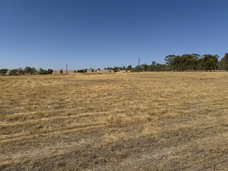 30 Simmons Road, Beverley WA 6304