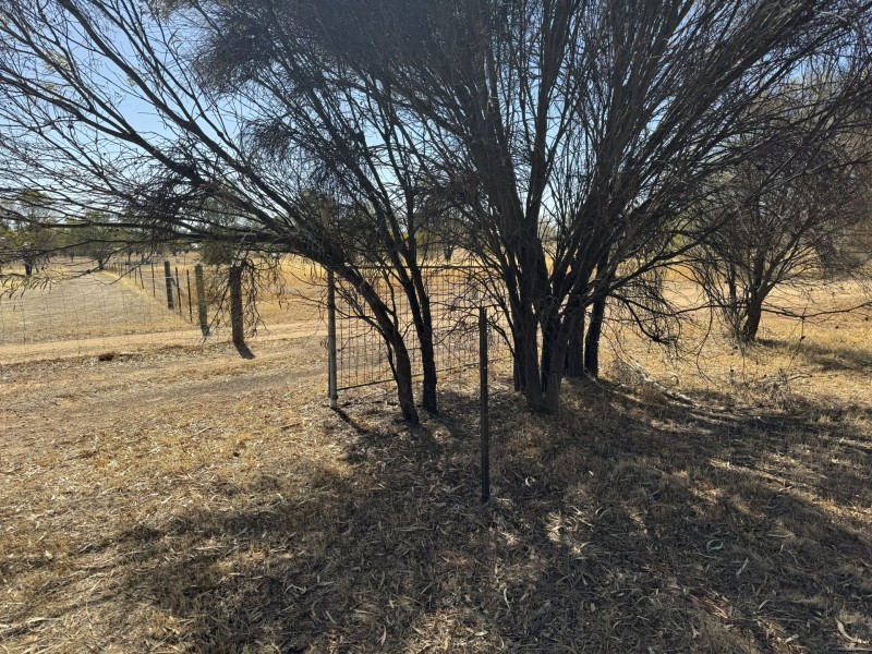 30 Simmons Road, Beverley WA 6304