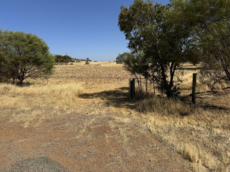 30 Simmons Road, Beverley WA 6304