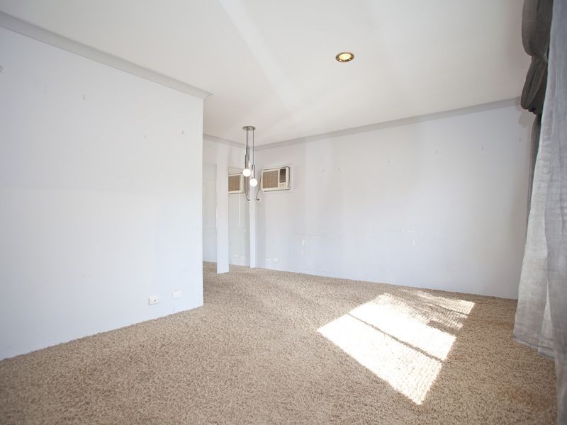 18 Dampier Loop, Mirrabooka WA 6061