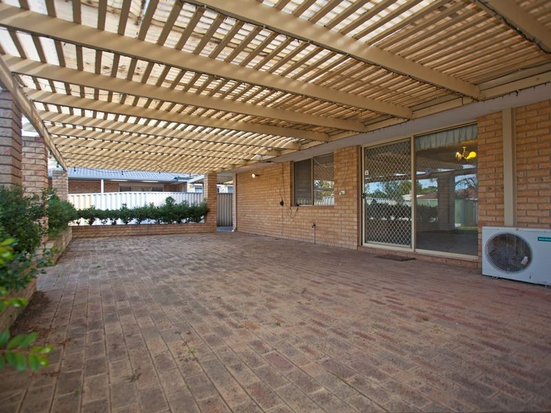 18 Dampier Loop, Mirrabooka WA 6061