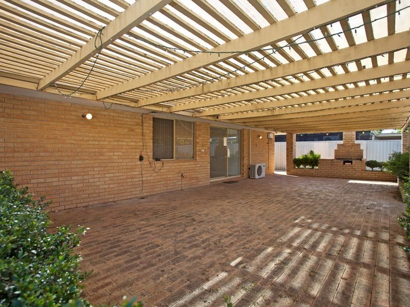 18 Dampier Loop, Mirrabooka WA 6061