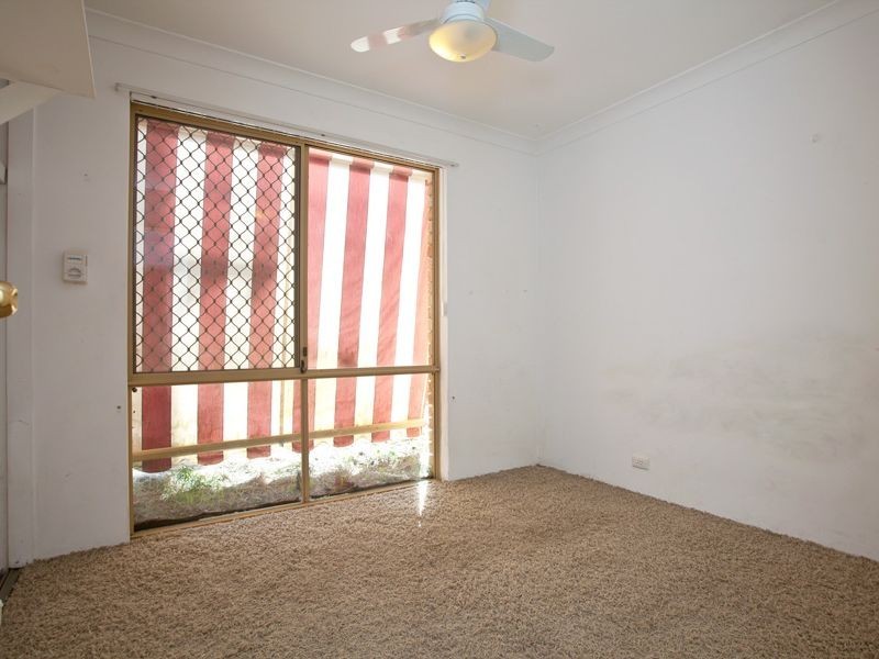 18 Dampier Loop, Mirrabooka WA 6061