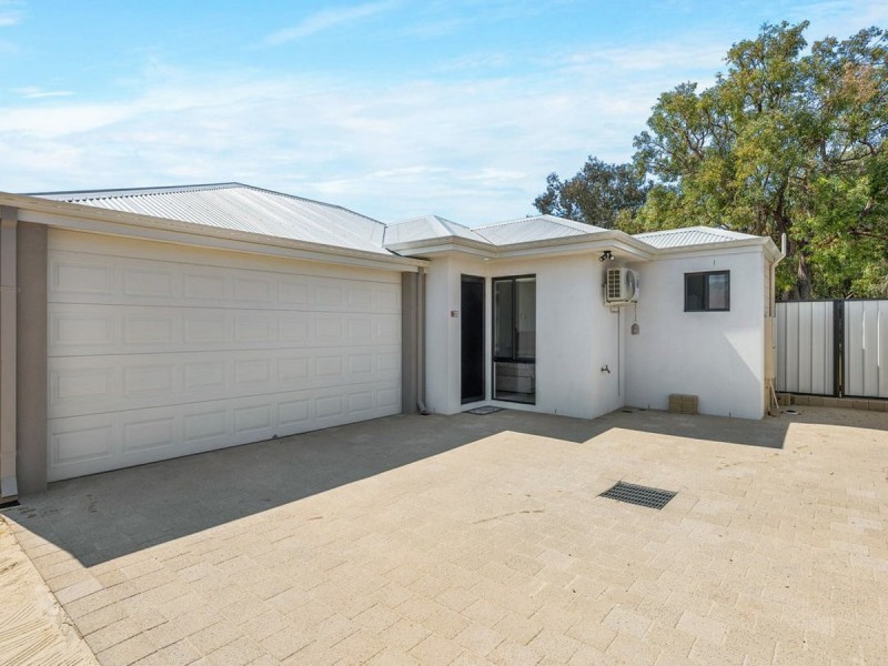 14B Allinson Dr, Girrawheen WA 6064