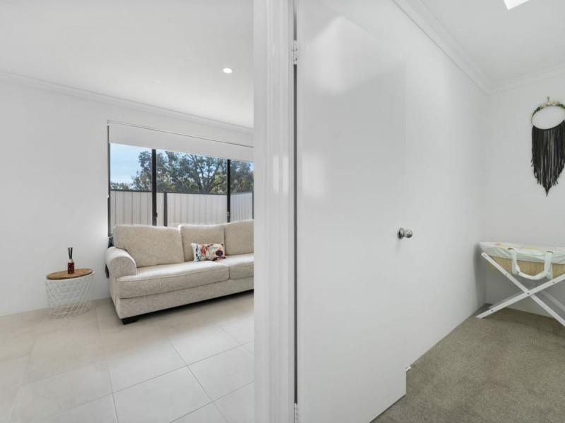 14B Allinson Dr, Girrawheen WA 6064