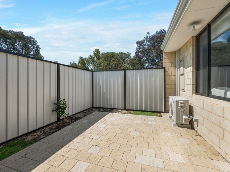 14B Allinson Dr, Girrawheen WA 6064