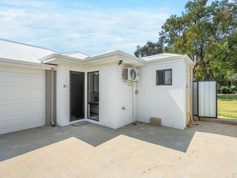 14B Allinson Dr, Girrawheen WA 6064