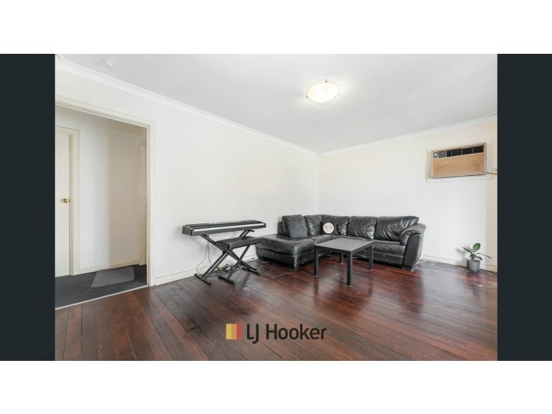 29 Montrose Avenue, Girrawheen WA 6064