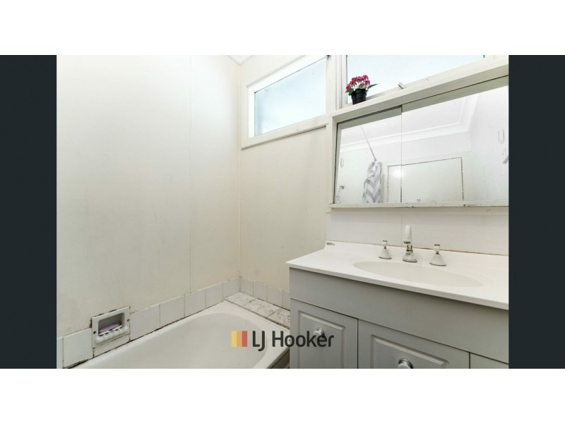 29 Montrose Avenue, Girrawheen WA 6064