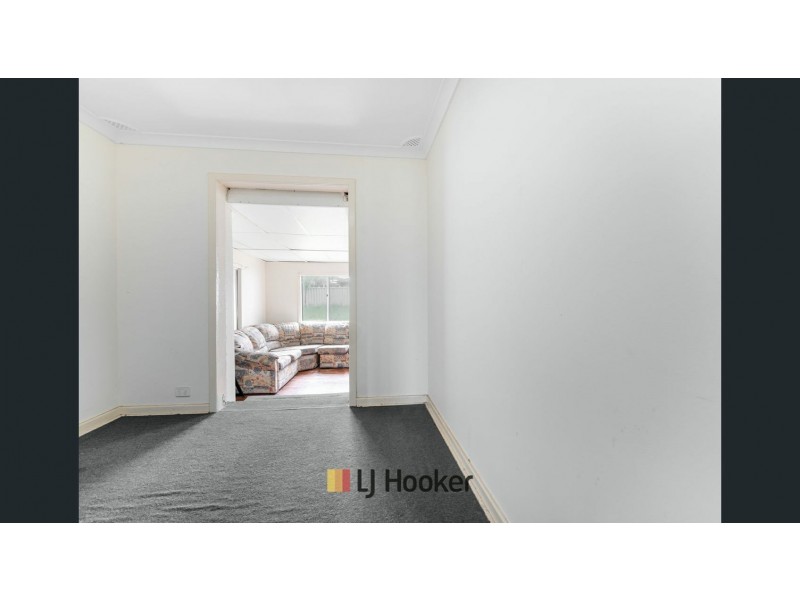 29 Montrose Avenue, Girrawheen WA 6064