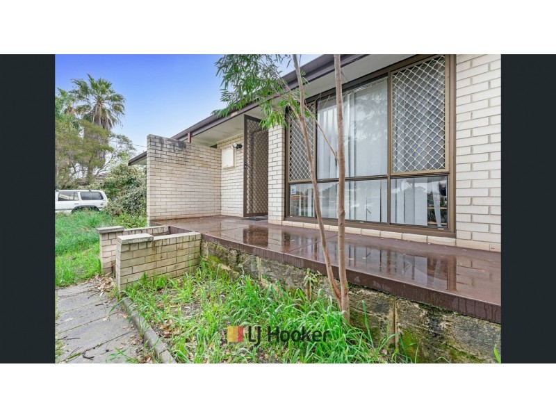 29 Montrose Avenue, Girrawheen WA 6064