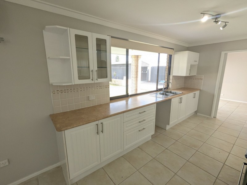39 Windlass Ave, Ocean Reef WA 6027
