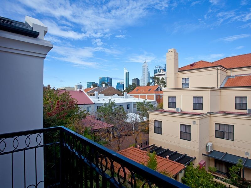 5/19 Little Shenton Lane, Northbridge WA 6003