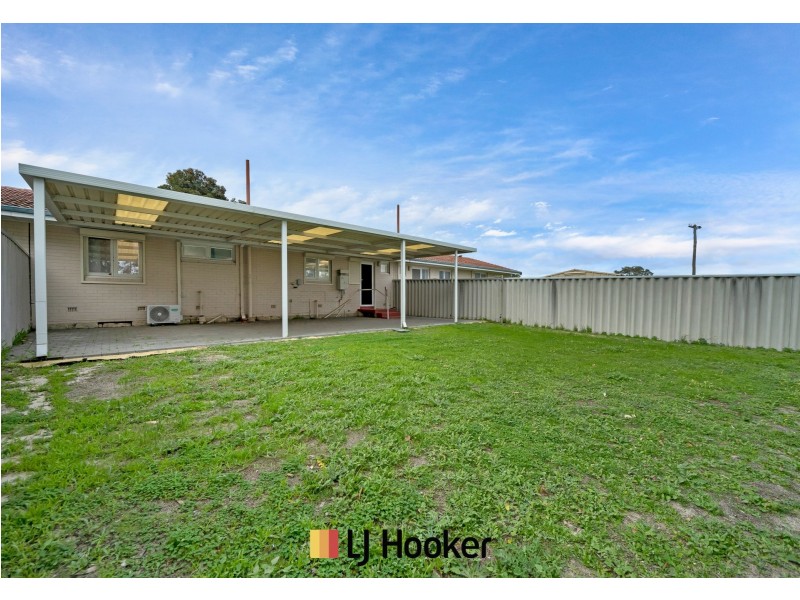44 Stebbing Way, Girrawheen WA 6064