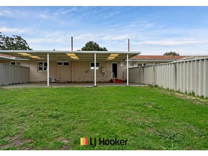44 Stebbing Way, Girrawheen WA 6064