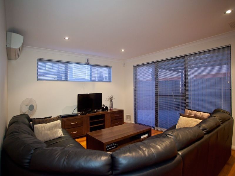 D/7 May Court, Nollamara WA 6061