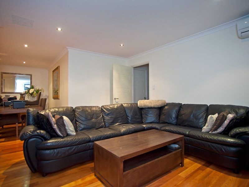 D/7 May Court, Nollamara WA 6061