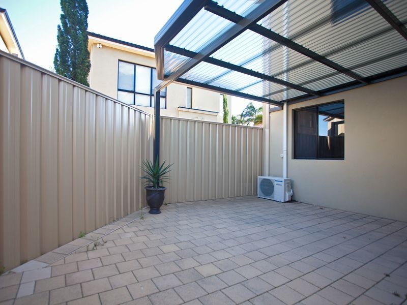 D/7 May Court, Nollamara WA 6061