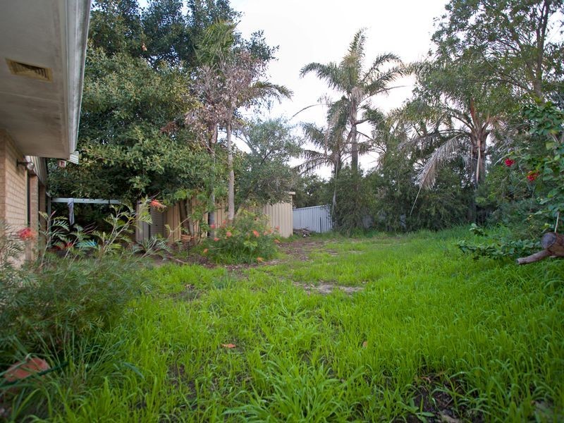 15 Adria Road, Alexander Heights WA 6064