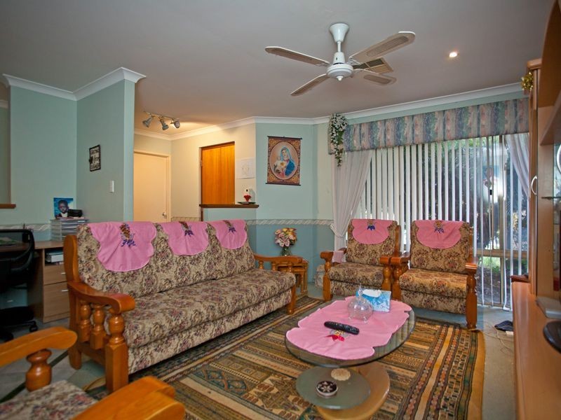 15 Adria Road, Alexander Heights WA 6064