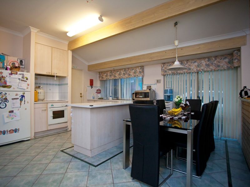 15 Adria Road, Alexander Heights WA 6064