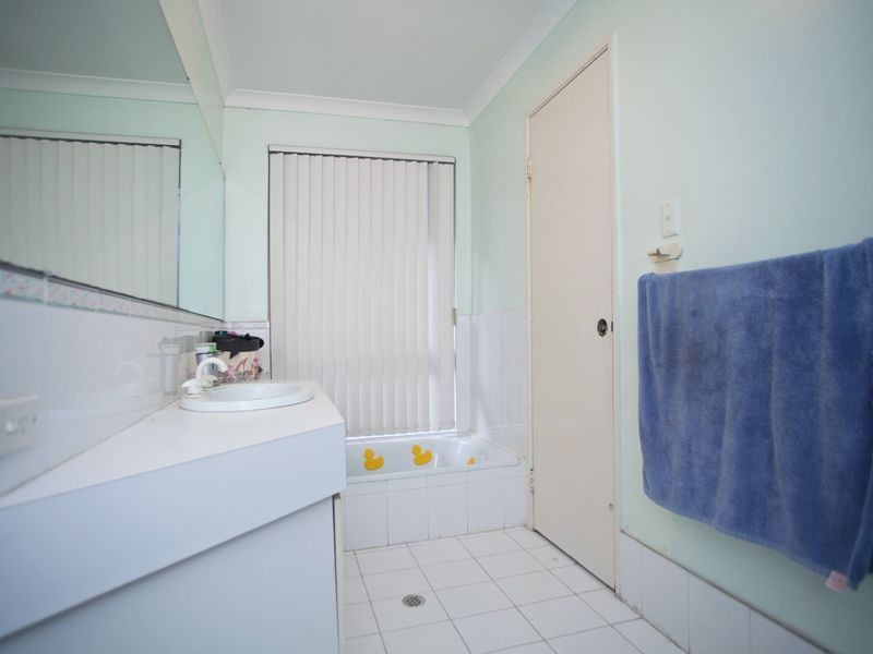 15 Adria Road, Alexander Heights WA 6064