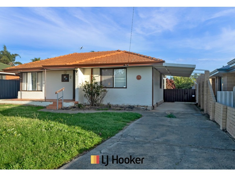 28 Mereworth Way, Girrawheen WA 6064