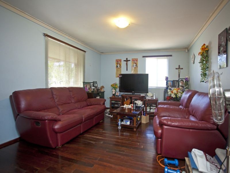 15 Mentone Road, Balga WA 6061