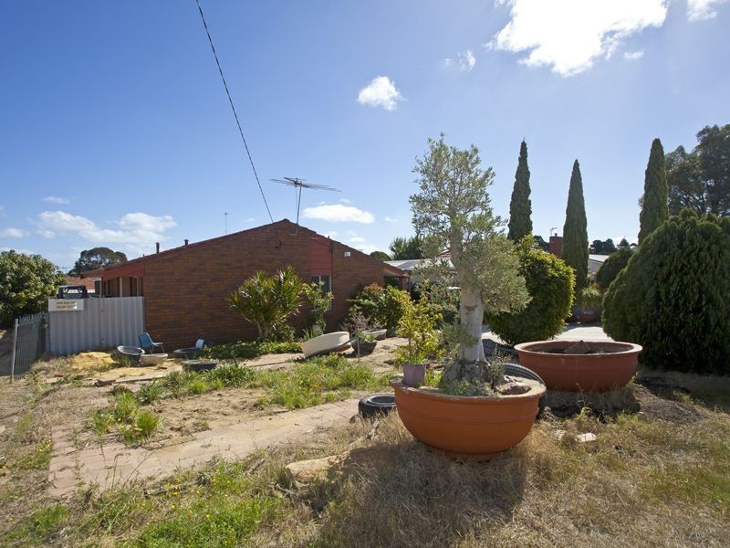 15 Mentone Road, Balga WA 6061