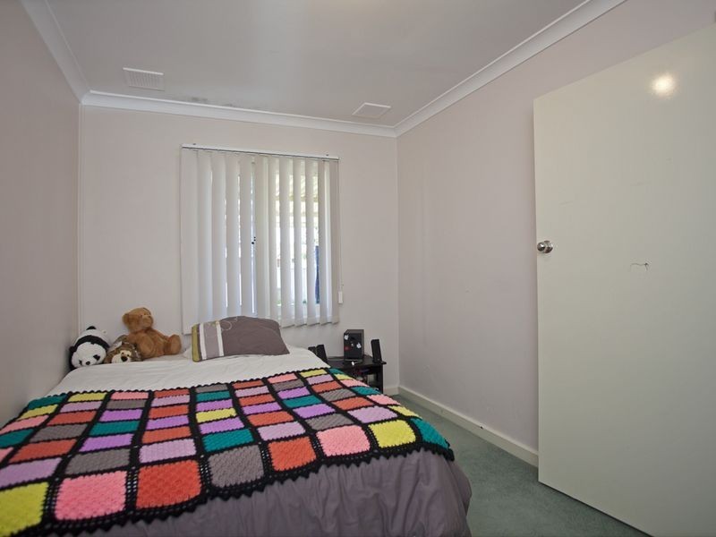 65 Amberton Avenue, Girrawheen WA 6064