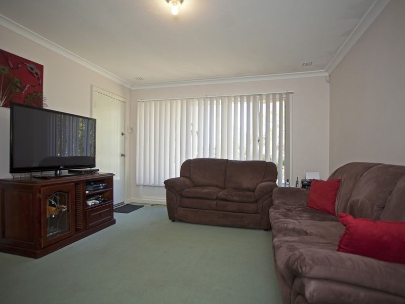 65 Amberton Avenue, Girrawheen WA 6064